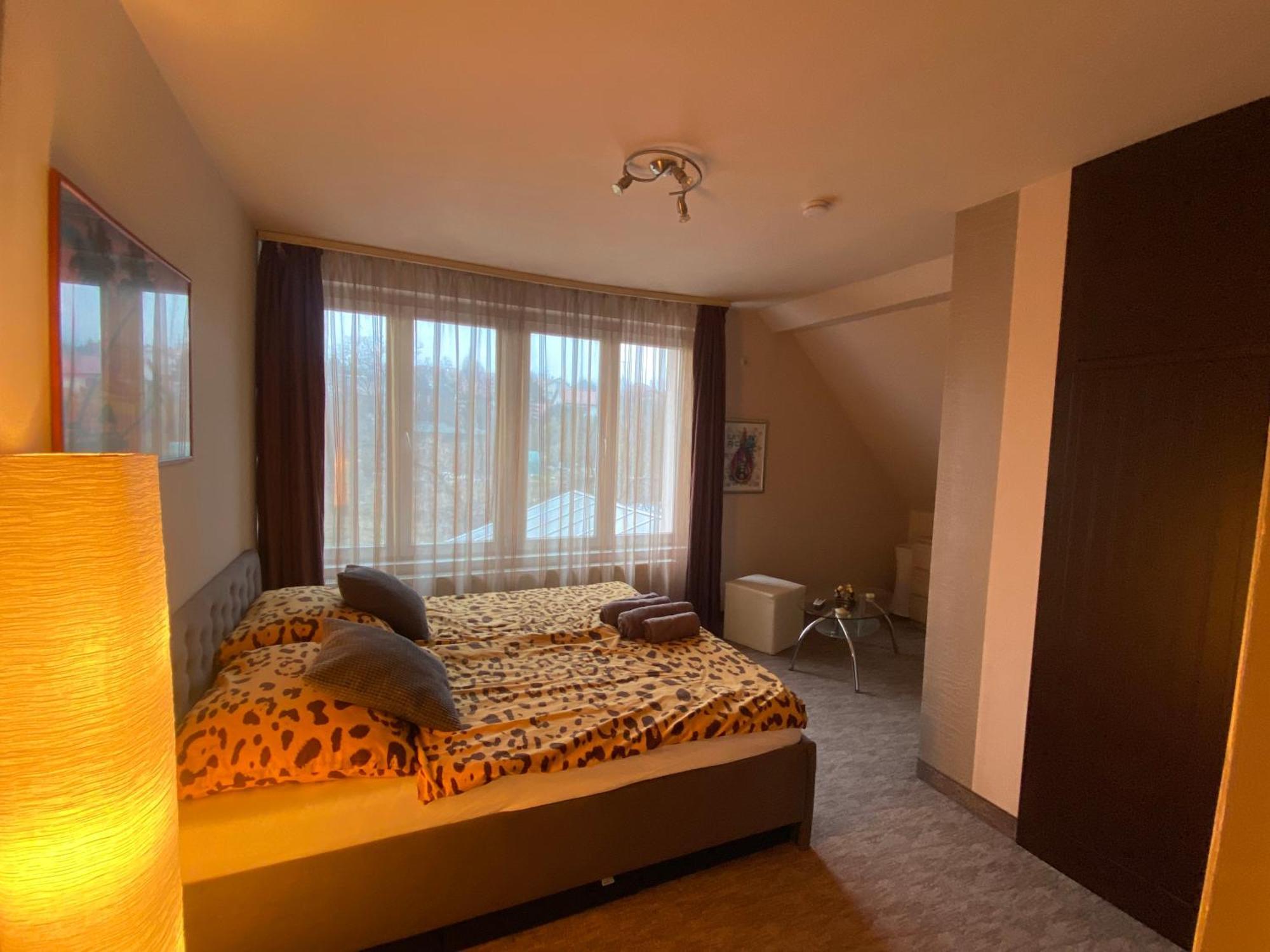 Garden Spa Resort Budapest Bagian luar foto
