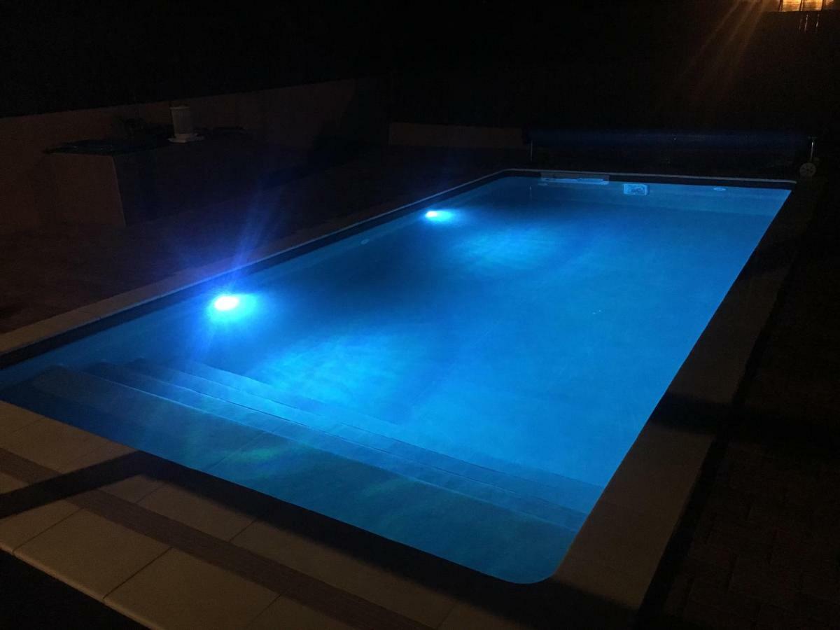 Garden Spa Resort Budapest Bagian luar foto